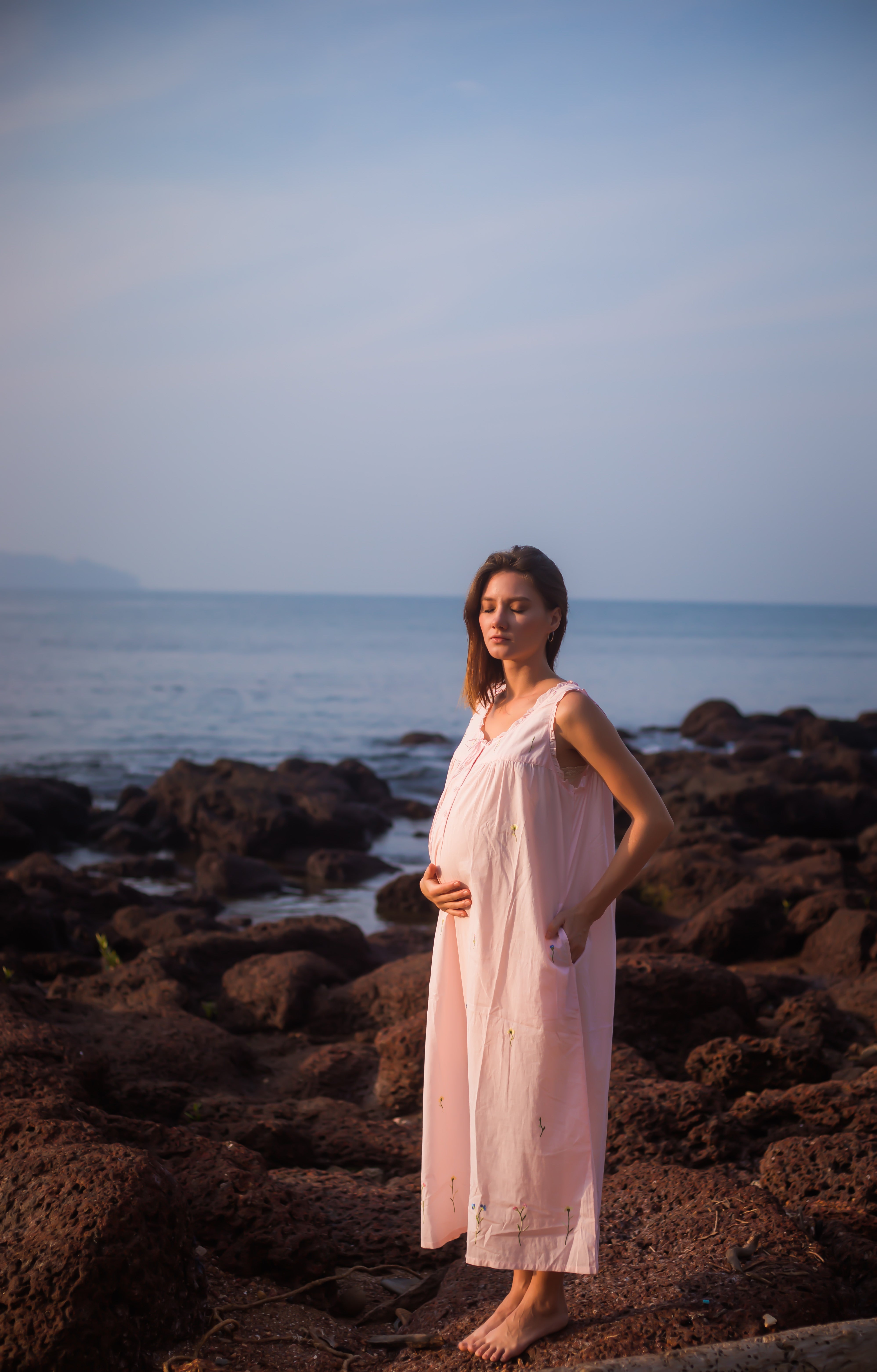 Maternity & Nursing Gowns - Small Flowers Sleeveless