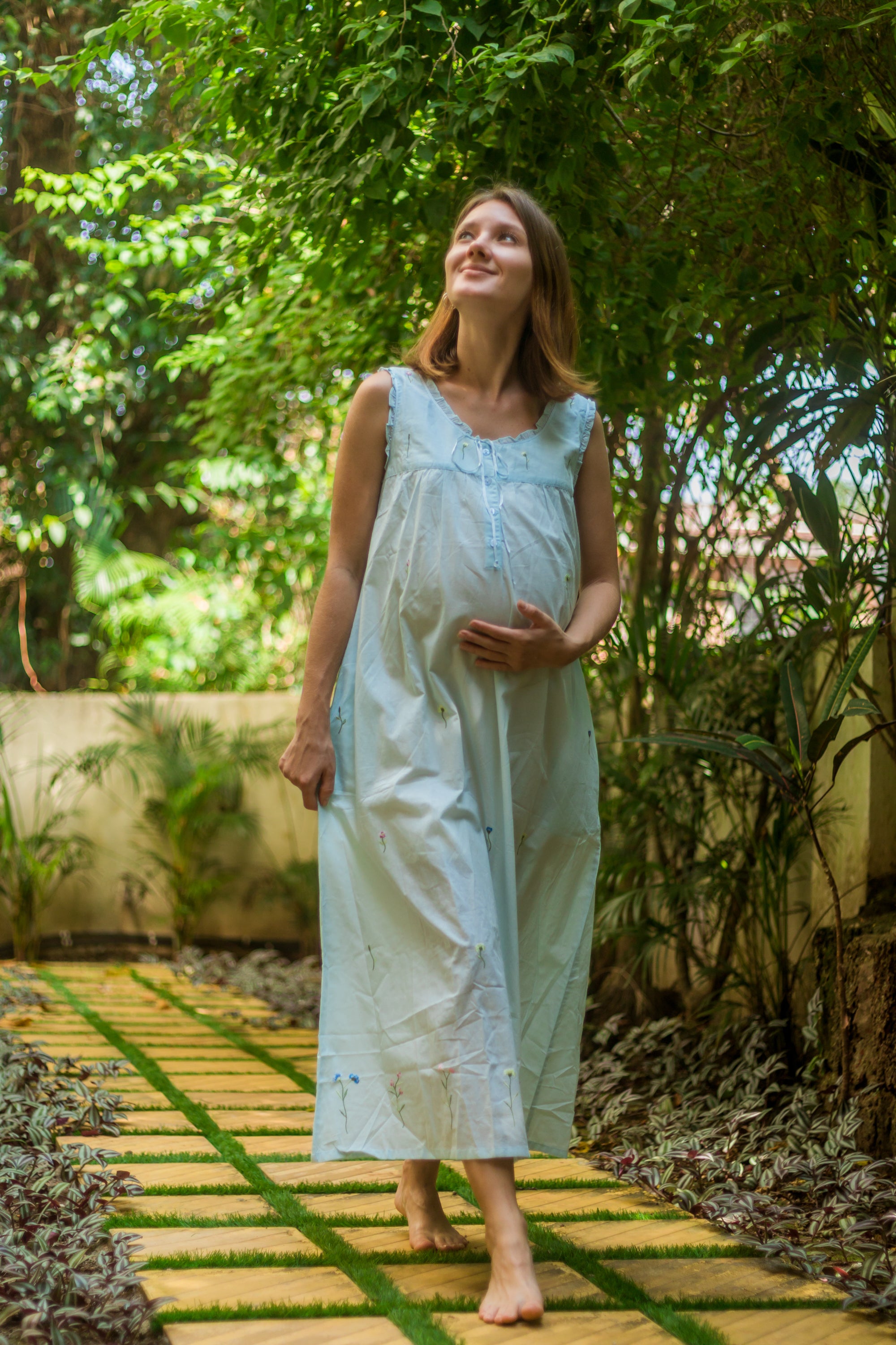 Maternity & Nursing Gowns - Small Flowers Sleeveless