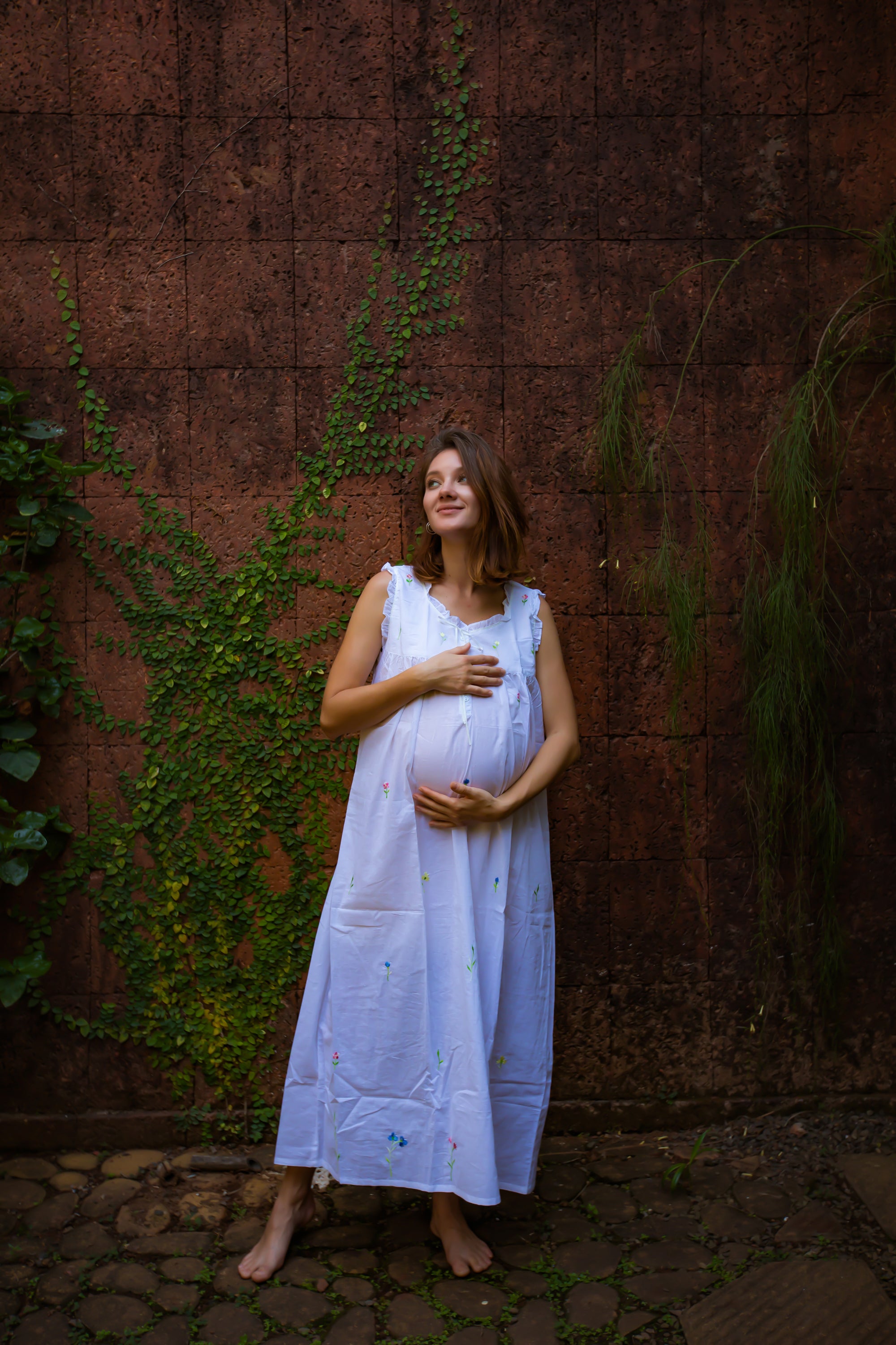 Maternity & Nursing Gowns - Small Flowers Sleeveless