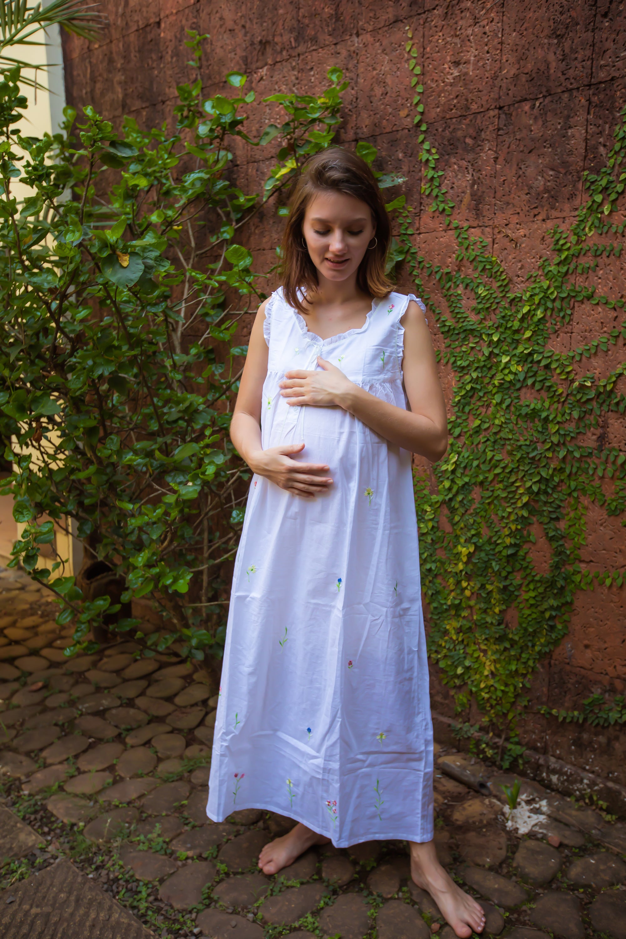 Maternity & Nursing Gowns - Small Flowers Sleeveless