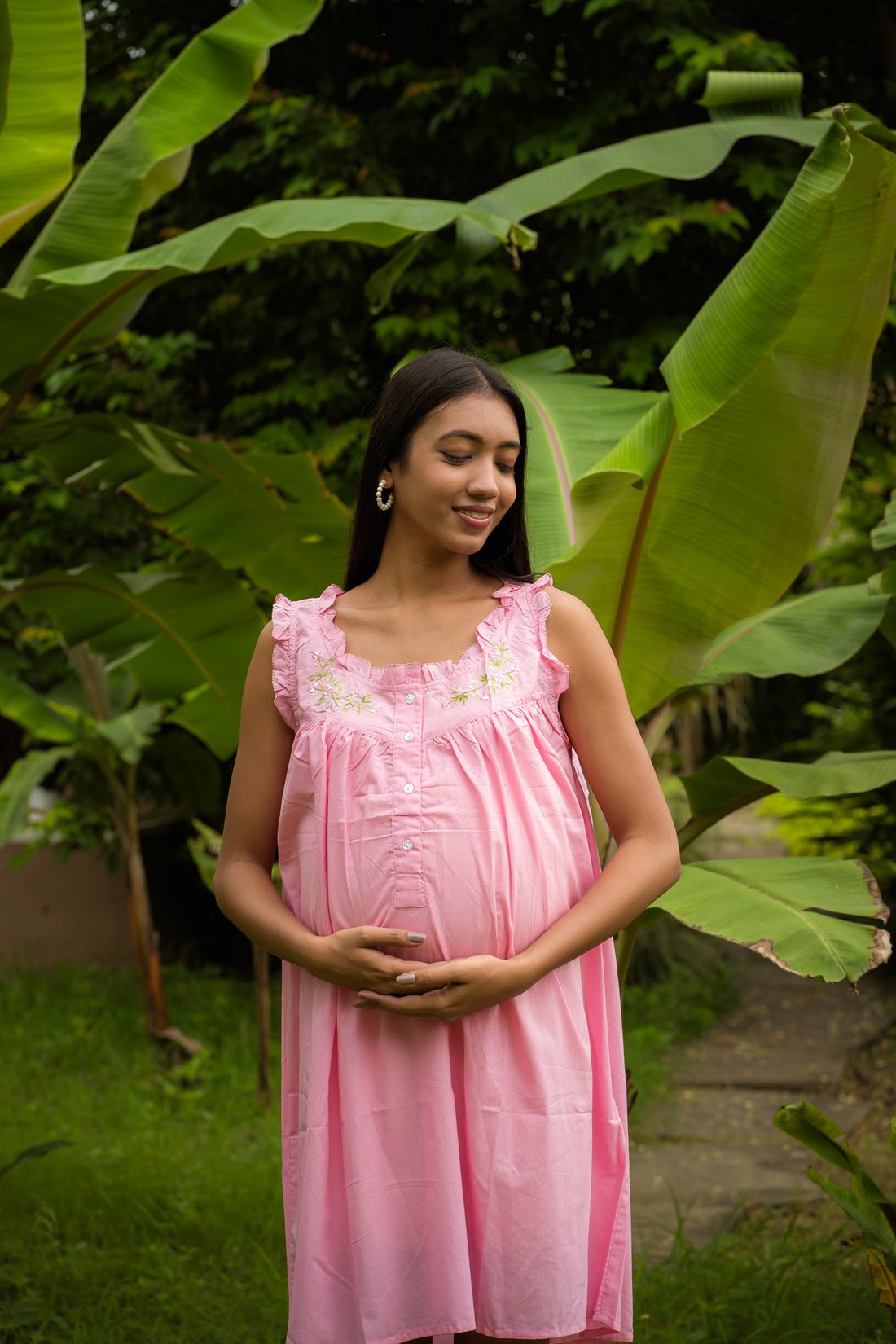 Maternity & Nursing Gowns - Floral Wreath Short Sleeveless