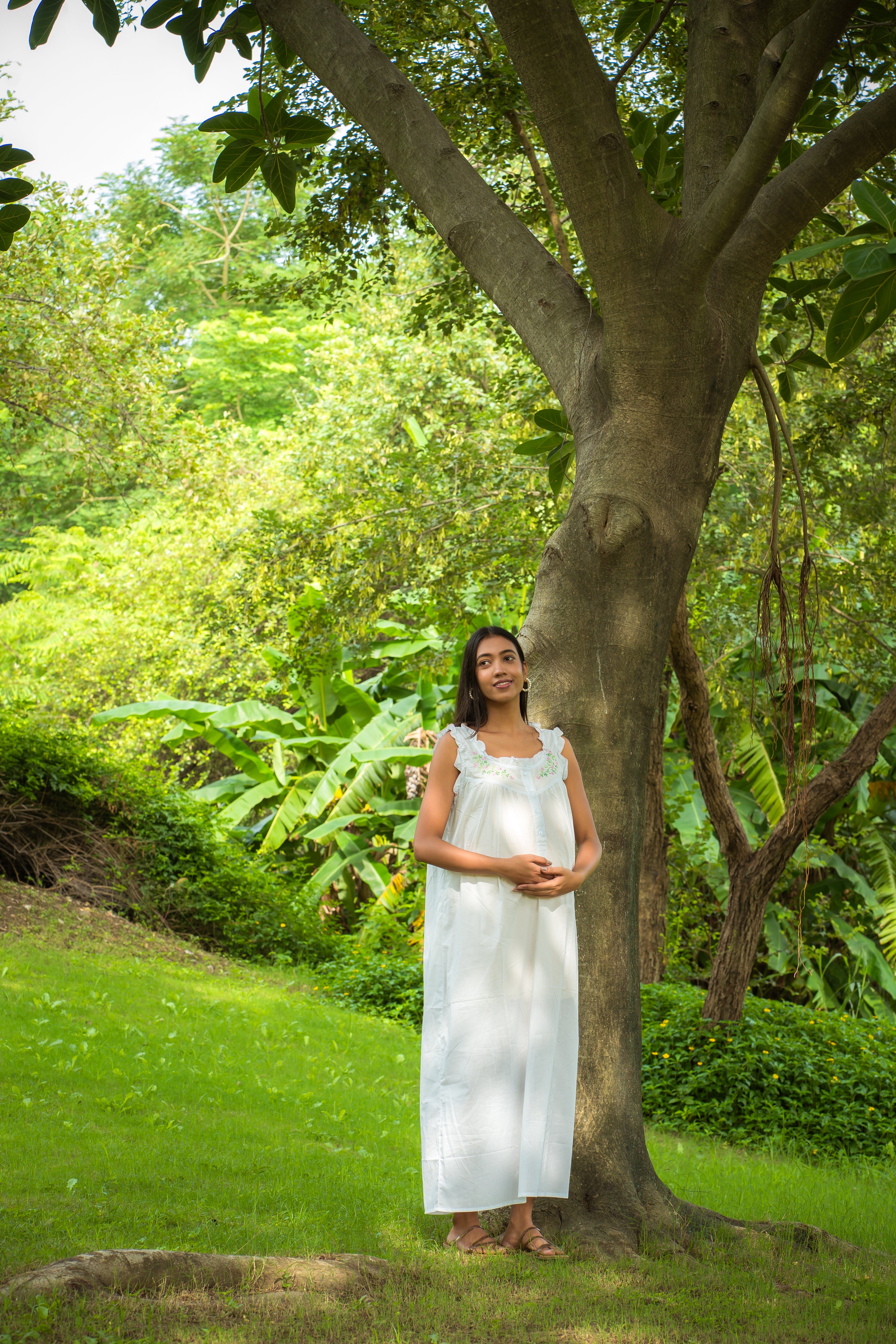 Maternity & Nursing Gowns -Floral Wreath Sleeveless