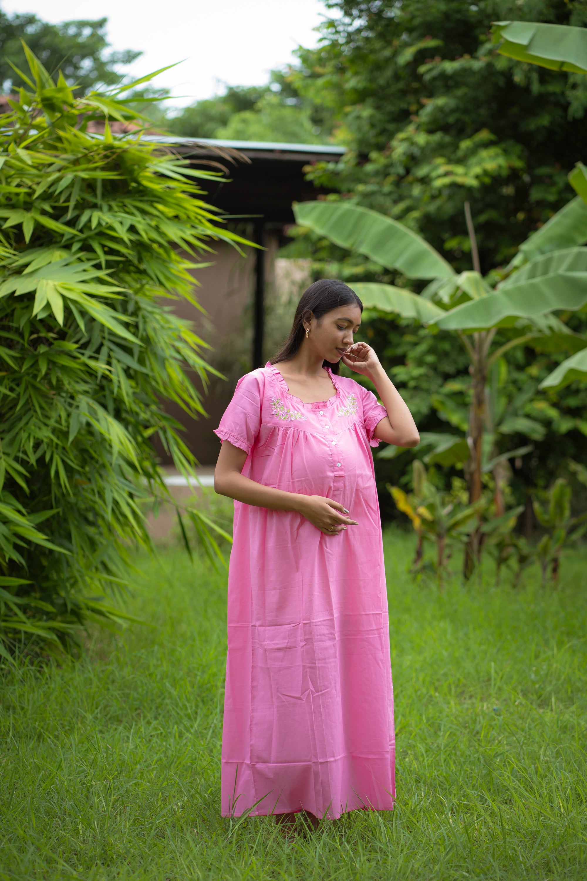 Maternity & Nursing Gowns - Floral Wreath - Sleeves