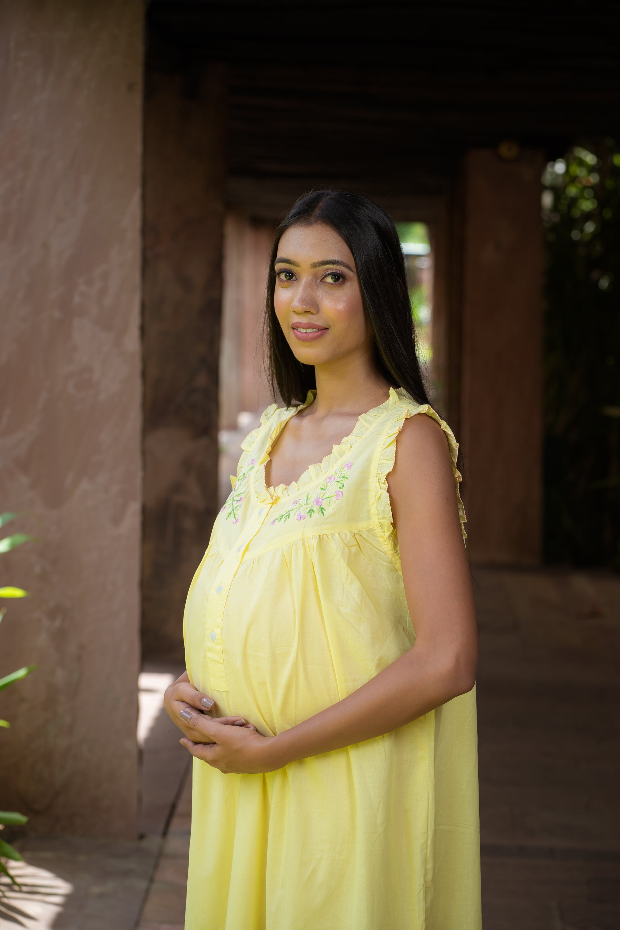 Maternity & Nursing Gowns -Floral Wreath Sleeveless