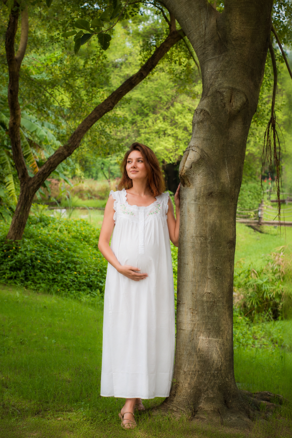 Maternity & Nursing Gowns -Floral Wreath Sleeveless
